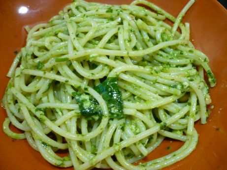 Spaghetti mit Pesto